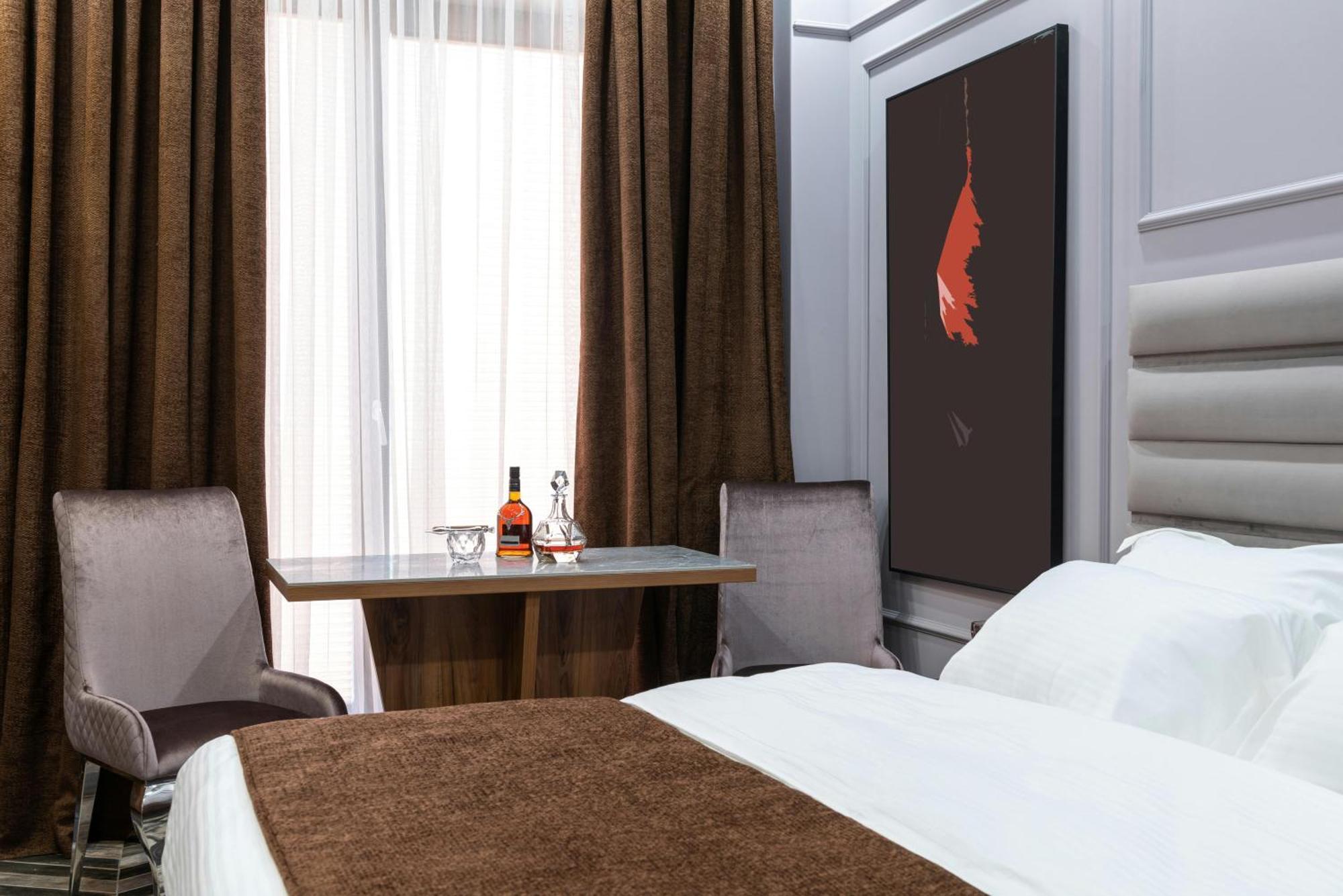 Asian Blue 4* New Delhi